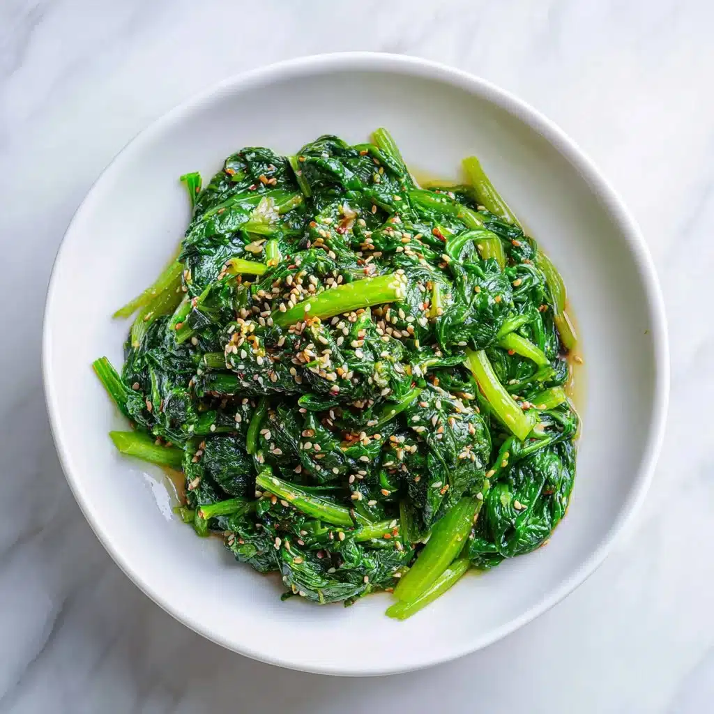 Delicious Korean Spinach Side Dish (Sigeumchi Namul) 4 Korean Spinach Side Dish (Sigeumchi Namul)